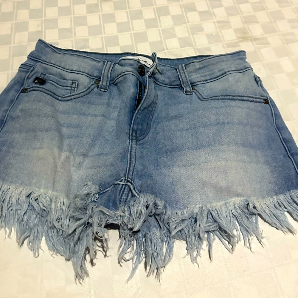 Jean shorts size medium =4?